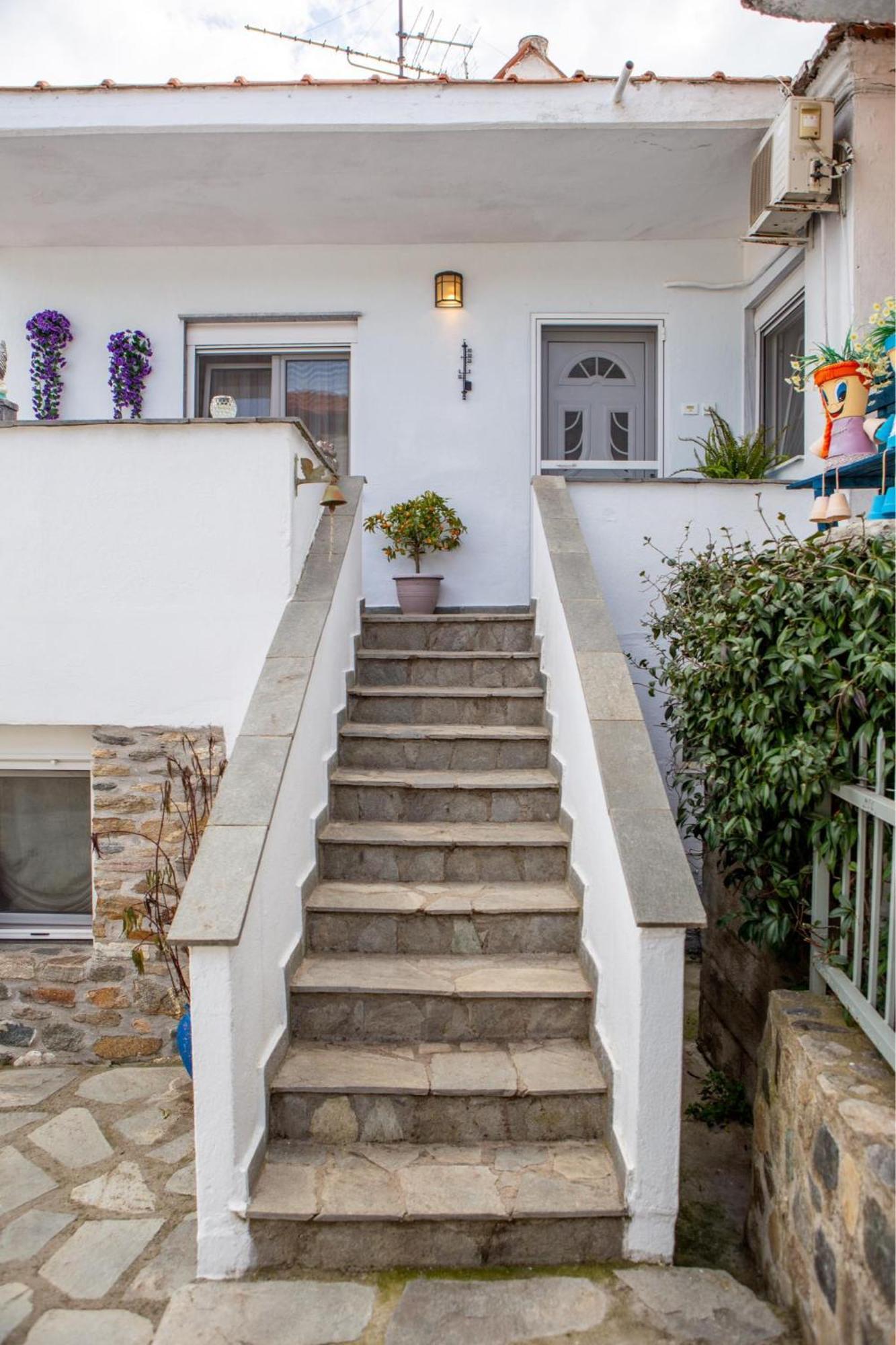 Titika House Guest House Nea Vrasna Ngoại thất bức ảnh