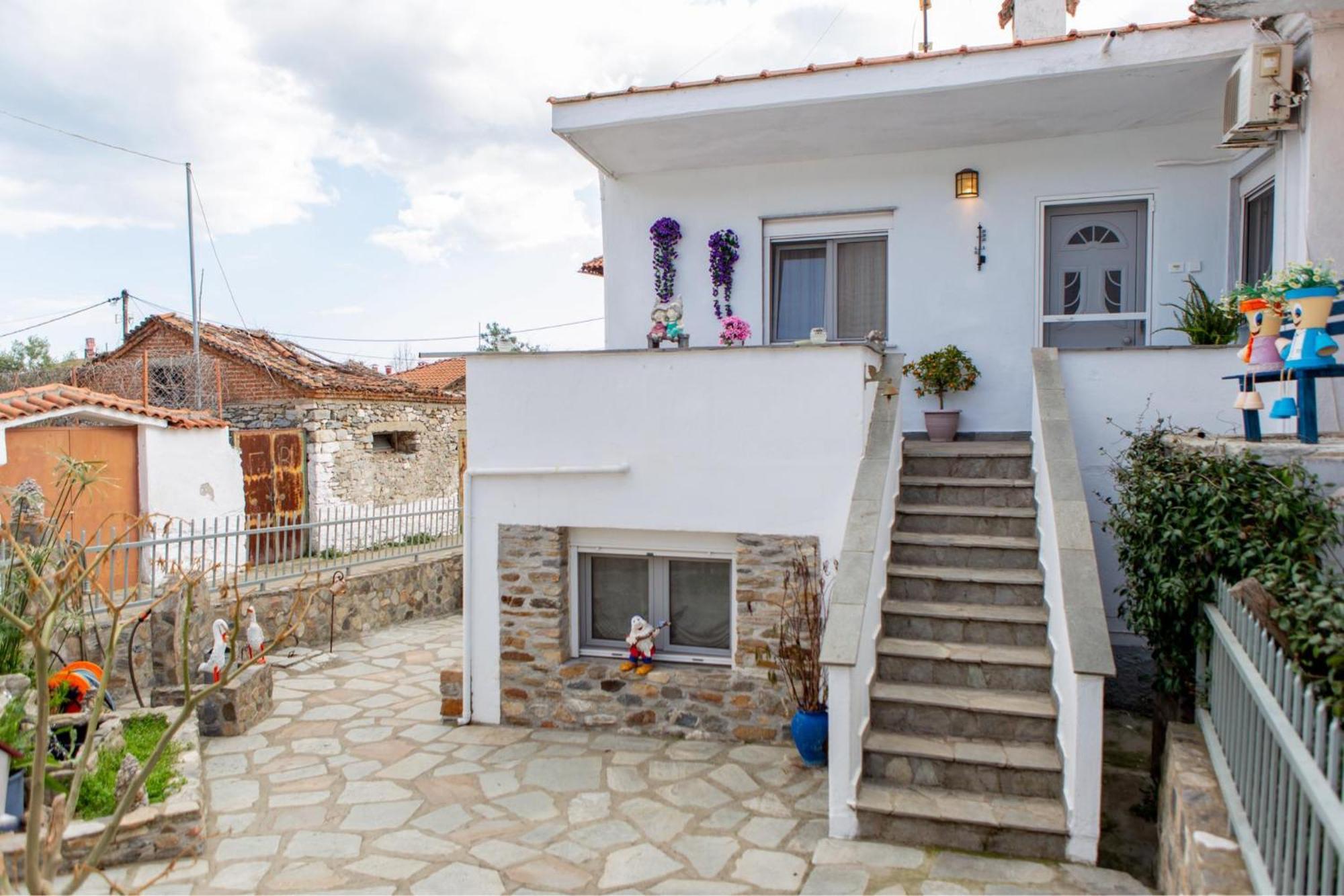 Titika House Guest House Nea Vrasna Ngoại thất bức ảnh